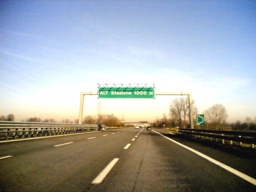 Rapine in autostrada: gang di specialisti mette a segno tre colpi in poche ore sulla A1