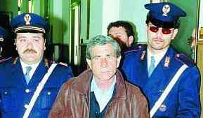 Perché il riconoscimento di “vittima di reato di tipo mafioso” per il giornalista Enzo Palmesano è di importanza storica per Pignataro Maggiore, famigerata città conosciuta quale “Svizzera dei Clan”