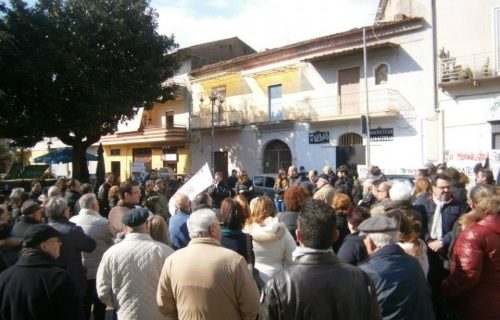 Assemblea aperta della Rete Calena Beni Comuni: i cittadini manifestano contro la centrale a biomasse