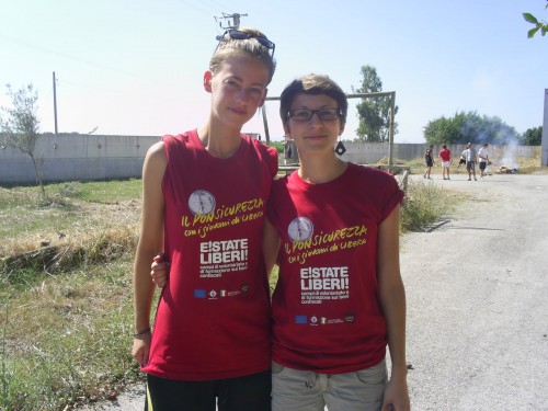 “E!State Liberi”: giovani provenienti dal nord Italia hanno svolto una mattina di lavoro sui beni a Torre dell’Ortello
