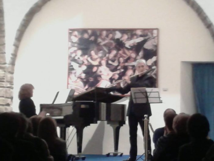 Il flauto di Pannone e il pianoforte di Volpicelli incantano il pubblico nella sala degli “Amici della Musica”