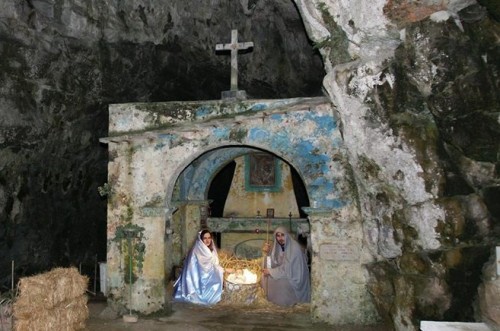 La prima edizione del “Presepe vivente napoletano del ‘700” utilizzerà come location la grotta di San Michele