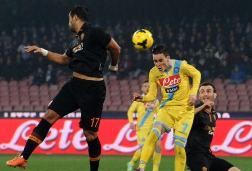 Napoli Roma 3 a 0. Sotto gli occhi di Maradona gli azzurri demoliscono i giallorossi e vanno in finale