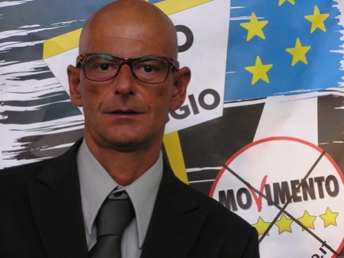 Il responsabile dei 5 Stelle caleni, Antonio Fattore, interviene sul senso della politica dei partiti