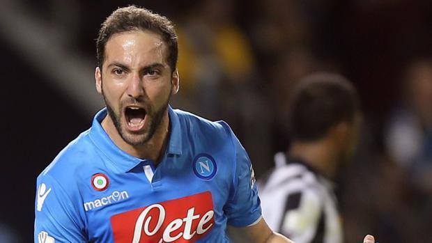 Juventus Napoli 7 a 8. Vittoria di rigore per gli azzurri che conquistano la Supercoppa italiana in Qatar