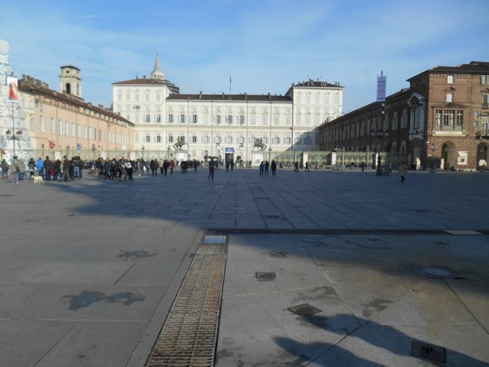 Torino: al via l’ostensione della Sacra Sindone