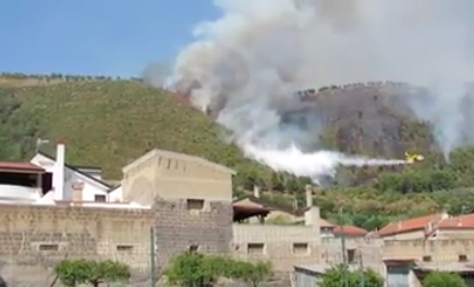 Anche il “Ferragosto” è di fuoco nell’Agro caleno: fiamme sui monti intorno a Giano