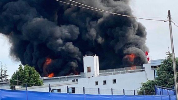 Ambiente, lo Spazio Cales: “Ennesimo rogo tossico in Campania, istituzioni assenti”