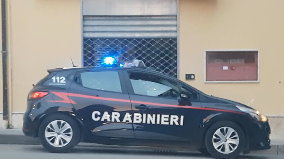 Blitz dei Carabinieri in una lavanderia, scatta il sequestro dell’attività e la denuncia penale