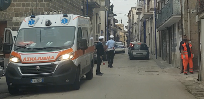 Sedata dai Carabinieri una violenta lite tra condomini in Vico Annibale, due feriti e sette persone multate per assembramento