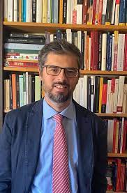Un libro di Valerio De Cesaris racconta i rapporti tra la Chiesa cattolica e Mussolini (1919-1923)